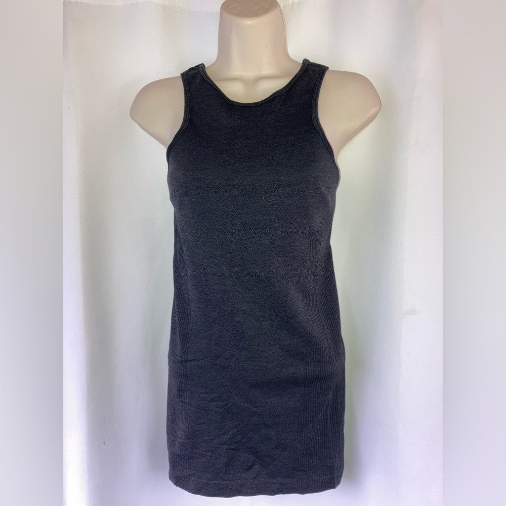 Lululemon Long racer back tank top with shelf bra